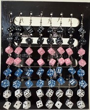 16 Paar Ohrringe hängende
